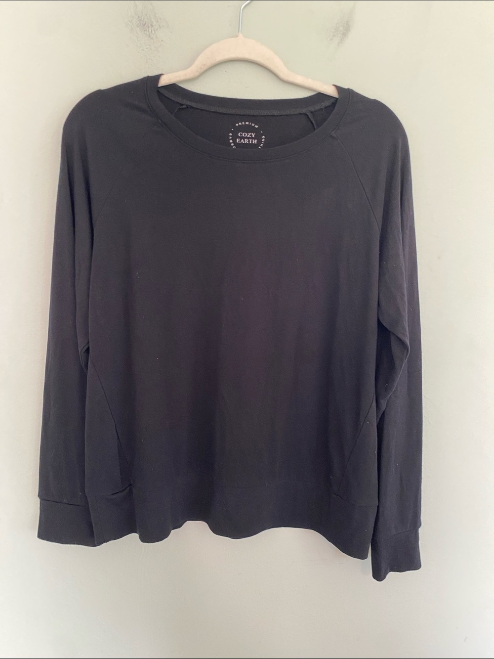 Cozy Earth Women’s Black Crewneck Pull Over Size Medium